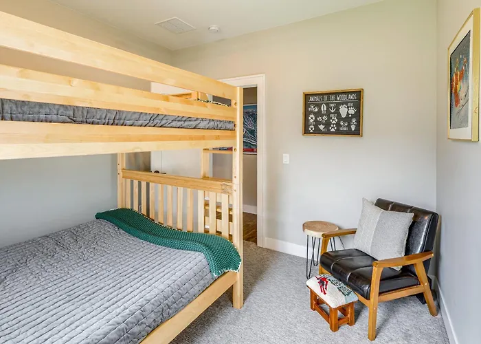 Stylish Montana Vacation Rental W/ Private Hot Tub