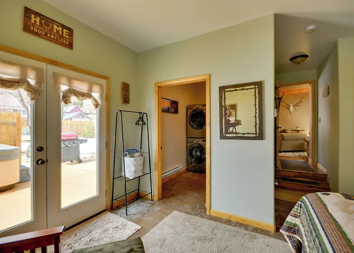 Red Lodge Retreat W/ Hot Tub: 3 Blocks To Downtown