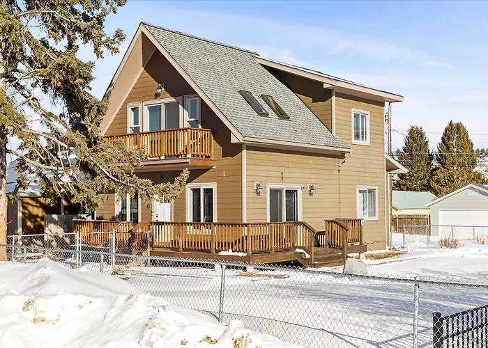 Modern Red Lodge Cabin - Walk To Broadway Ave